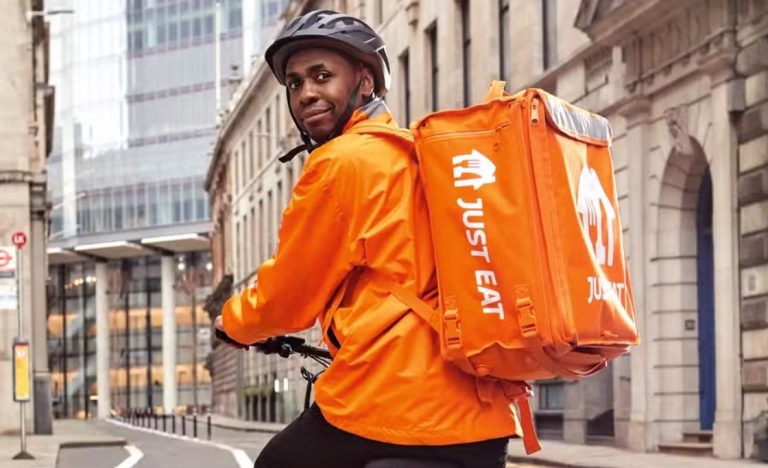 how much do just eat drivers make