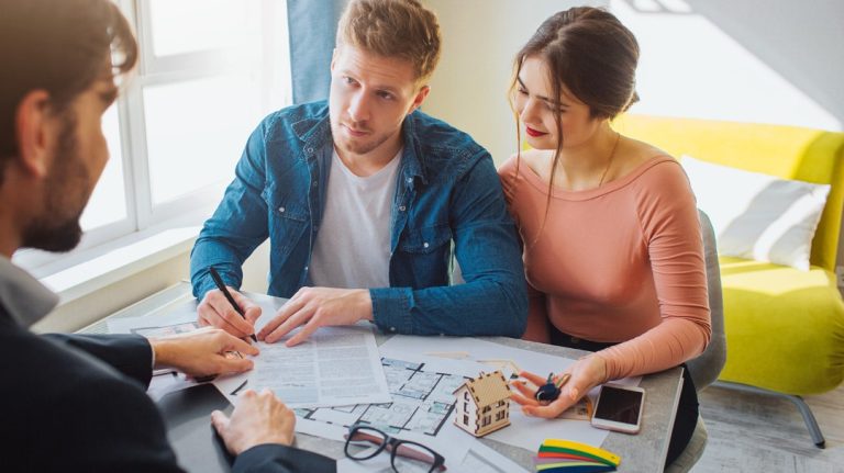 how to buy a franchise