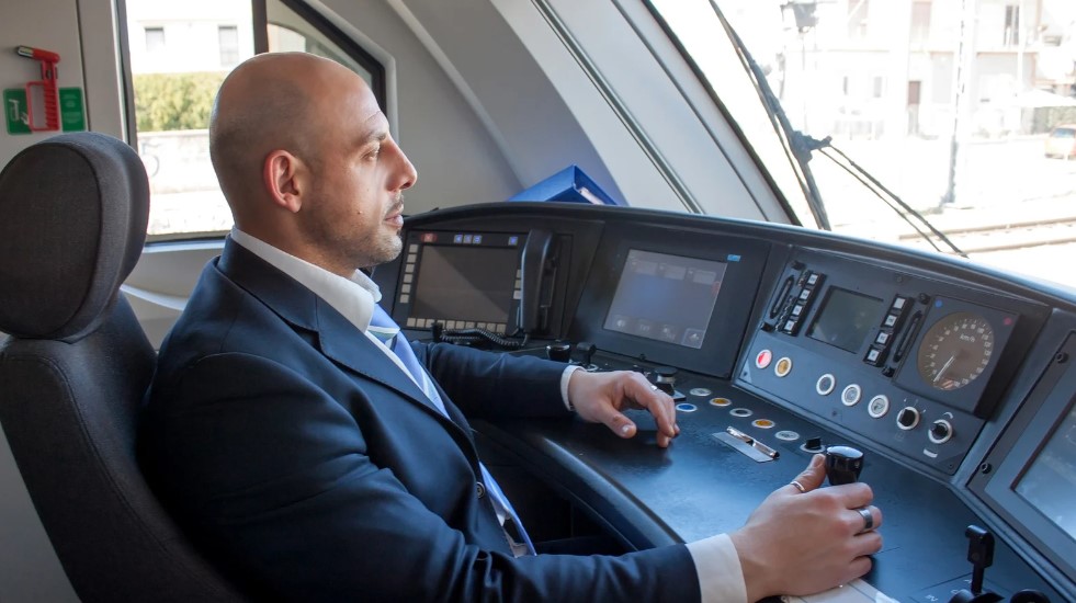 salary fortrain driver