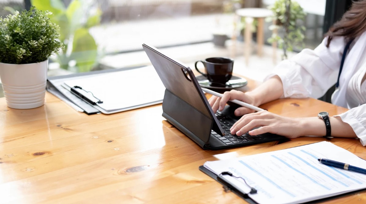 what happens when a company goes into administration