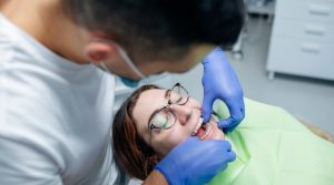 Is There a Difference Between NHS and Private Orthodontist Salaries