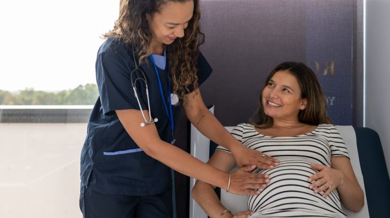 midwife salary in uk